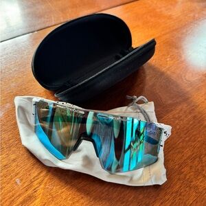 Tifosi Reflective Blue Sports Sunglasses with Case